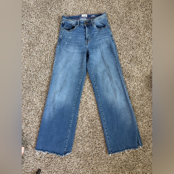 Kensie Women's Raw Hem Wide Leg Blue Jeans | EUC | Size 4/27 - Picture 1 of 2